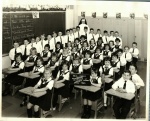 1965-Liz First grade class picture.jpg