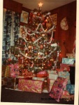 1976-12 Christmas at Mom's_11.jpg