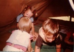 1977-07 Moms backyard, Dawn, Stacey, Darren.jpg