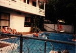 1983-7 Moms Pics, Fun in the pool.jpg