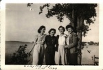 1943-09 Ruth, Par Bradley, Marcy & Helen Pond_1.jpg