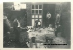 1947-09 Watzel backyard.jpg