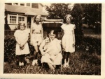 1935 ish Aunt Julie & Juliet on Right_2.jpg