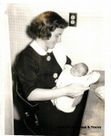 1959-05 Aunt Joan & Tracey.jpg